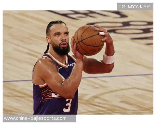 狄龙赞布克突破能力与防守智慧助力队友成长与发展 狄龙赞布克突破能力与防守智慧助力队友成长与发展