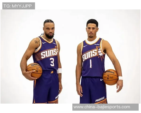 布克表现平平仅得18分正负值惨淡球队求胜欲望显不足 布克表现平平仅得18分正负值惨淡球队求胜欲望显不足