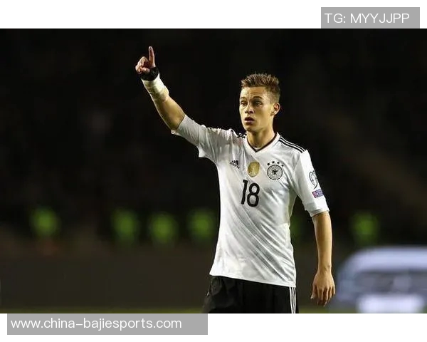 勒夫表示基米希若能胜任中场核心将被安排在右路位置 勒夫表示基米希若能胜任中场核心将被安排在右路位置