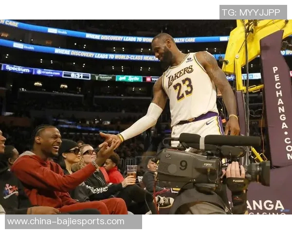 湖人新赛季战绩喜人七套首发阵容助力老詹缺阵仍能赢球 湖人新赛季战绩喜人七套首发阵容助力老詹缺阵仍能赢球