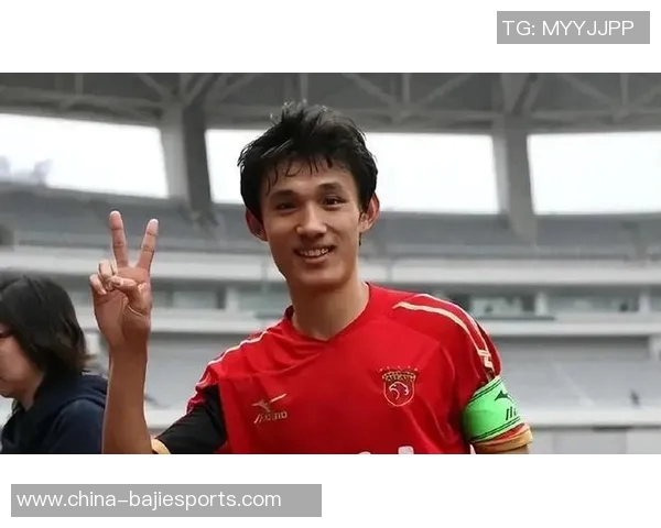 王燊超坚定信念海港全力以赴冲击目标不受外界干扰 王燊超坚定信念海港全力以赴冲击目标不受外界干扰